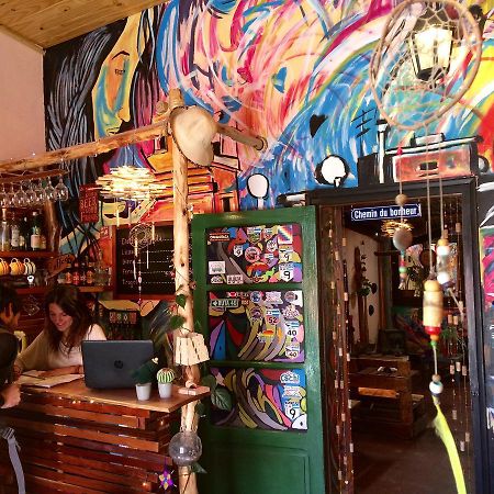 هوماهواكا La Puerta Verde Hostel & Bar المظهر الخارجي الصورة