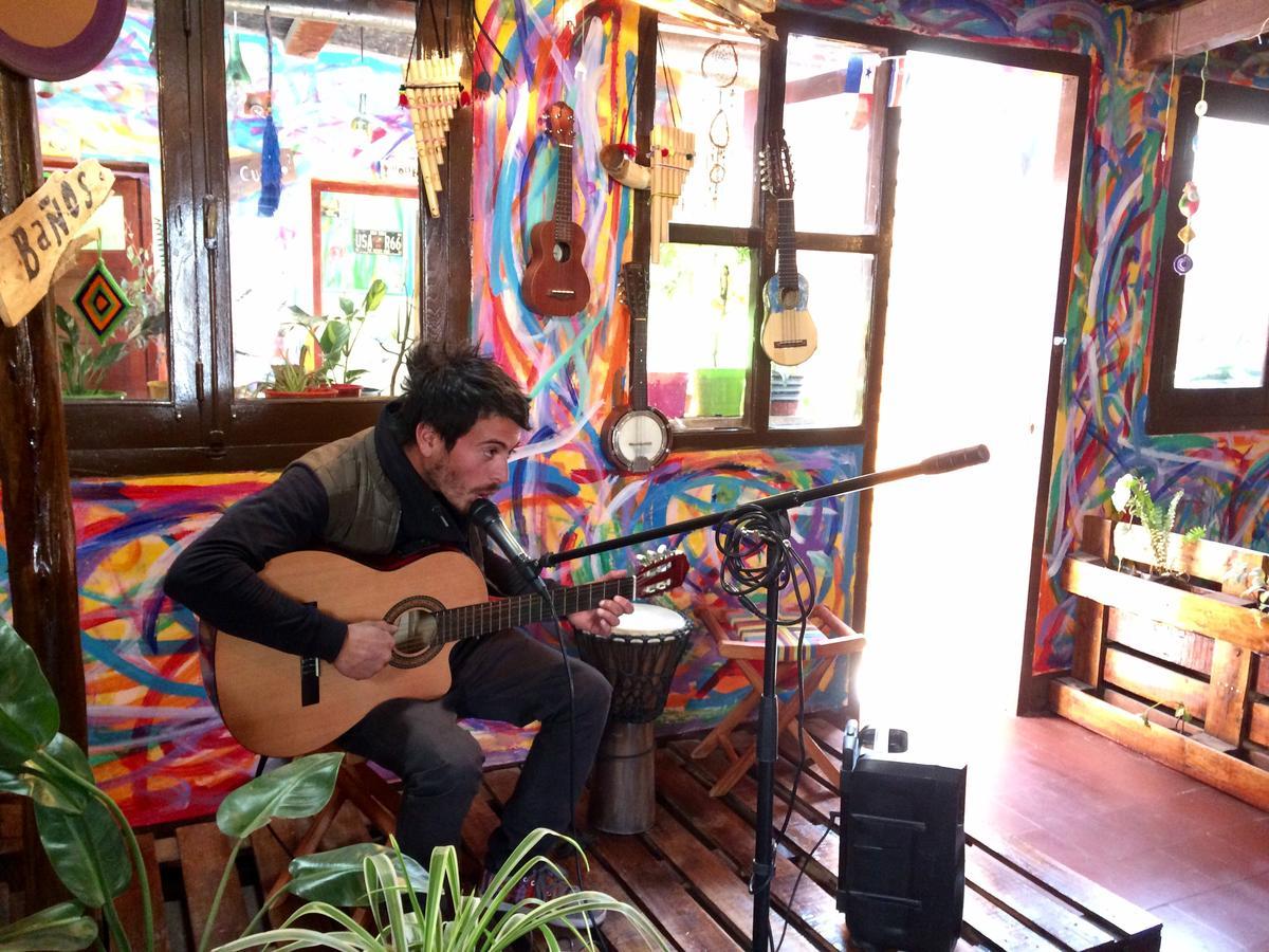 هوماهواكا La Puerta Verde Hostel & Bar المظهر الخارجي الصورة