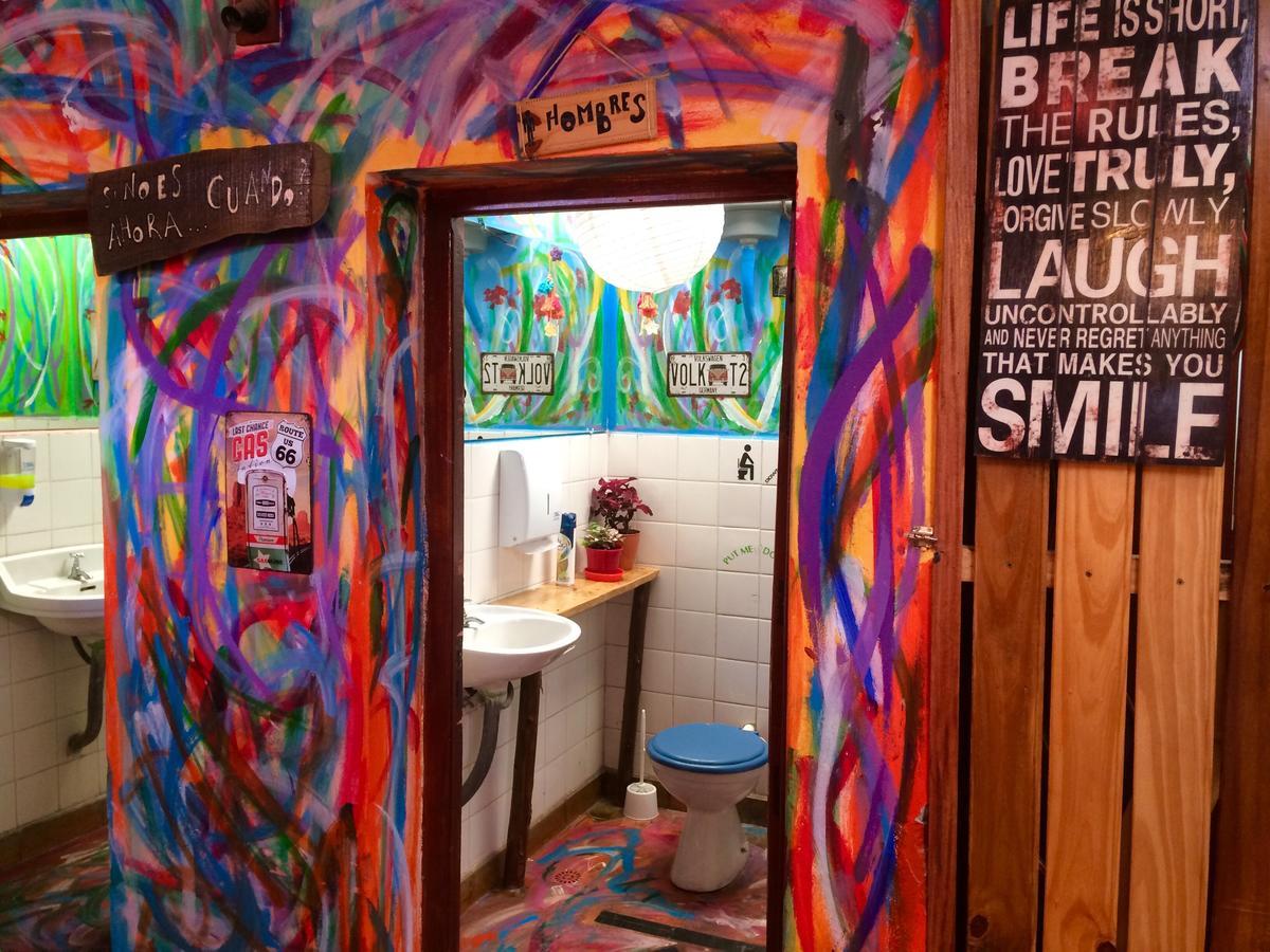 هوماهواكا La Puerta Verde Hostel & Bar المظهر الخارجي الصورة